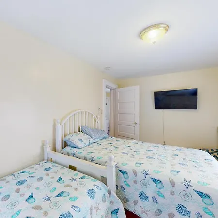 Upper 12 Street Oceanblock Apartment